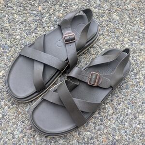 Chaco Olive Townes Leather Sandals. Size 12